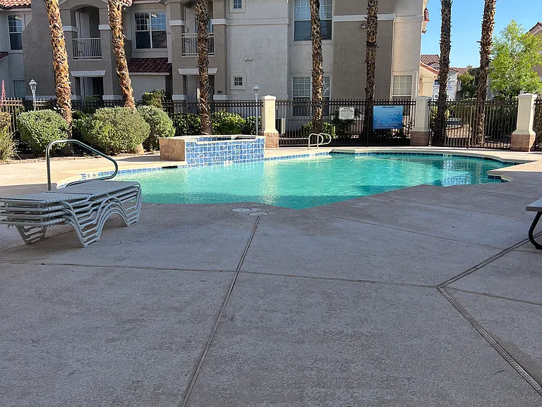 8555 W Russell Rd #2001 — Photo 20