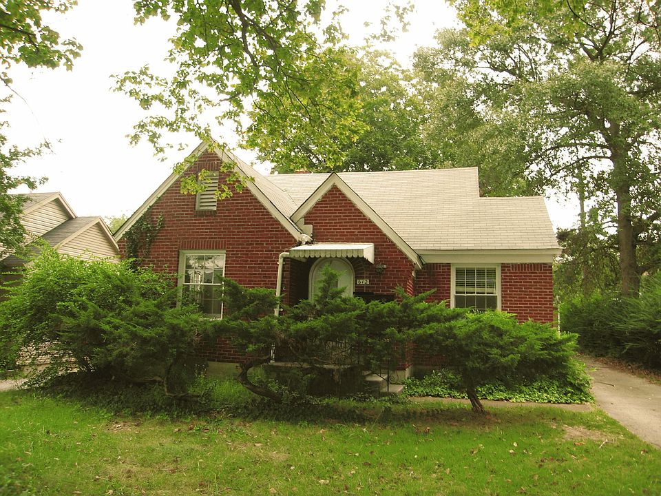 1st image of 612 Brister St