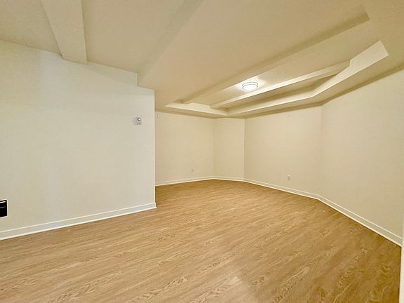 5th image of 2819 Franklin Ave E #B