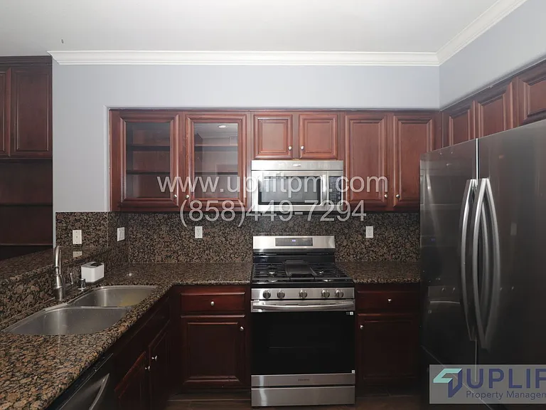 4300 Newton Ave #65 — Photo 23