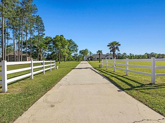 2nd image of 1115 Glory Rd