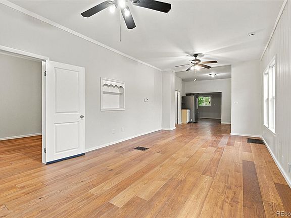 5th image of 4363 Lincoln St
