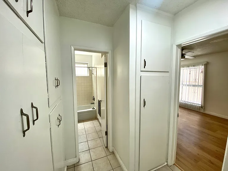 2147 Baxter St #1 — Photo 9