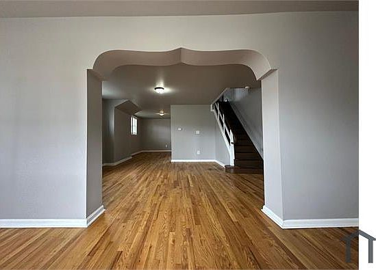 2nd image of 2660 Massey St