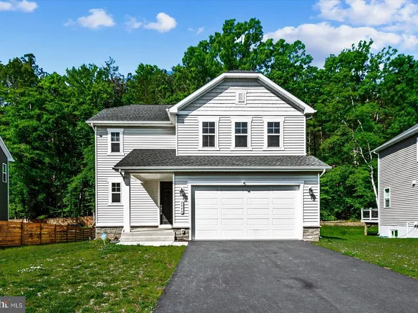 2848 White Tail Dr, Locust Grove, VA 22508