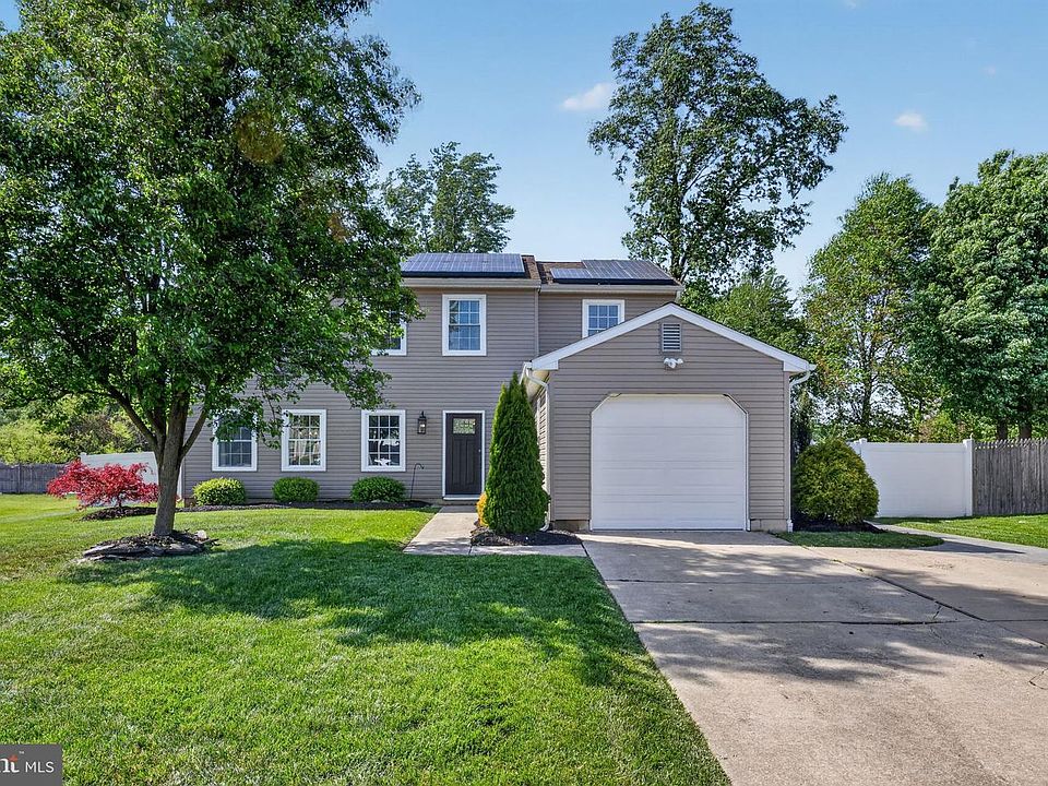 1st image of 21 Huntingdon Way