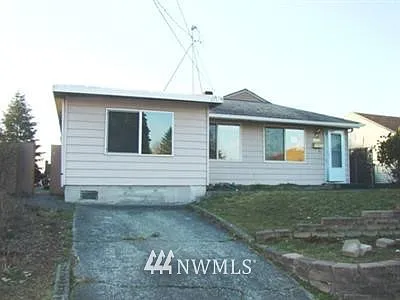 8628 S Park Street photo 1