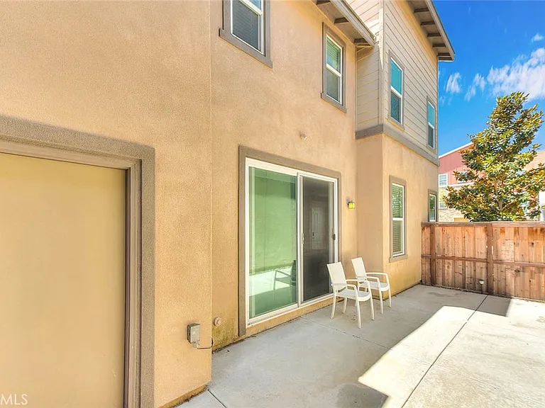8836 Banyan — Photo 40