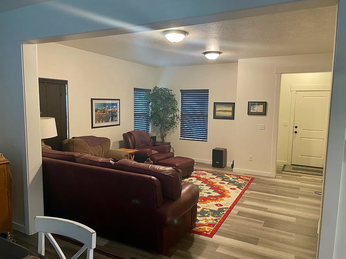 Building Photo - 15222 S Brigade Ln