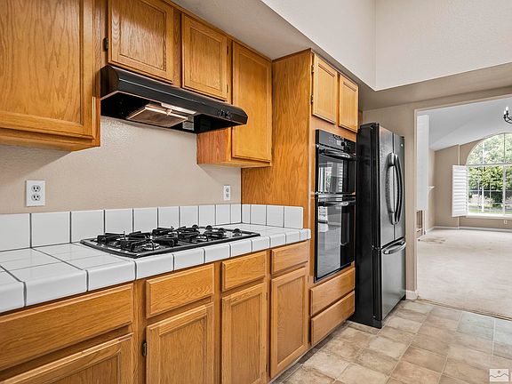 4th image of 1135 Wisteria Dr
