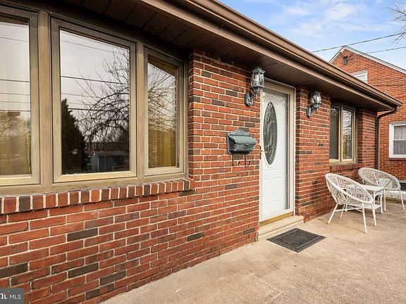 2nd image of 755 Beech Ave