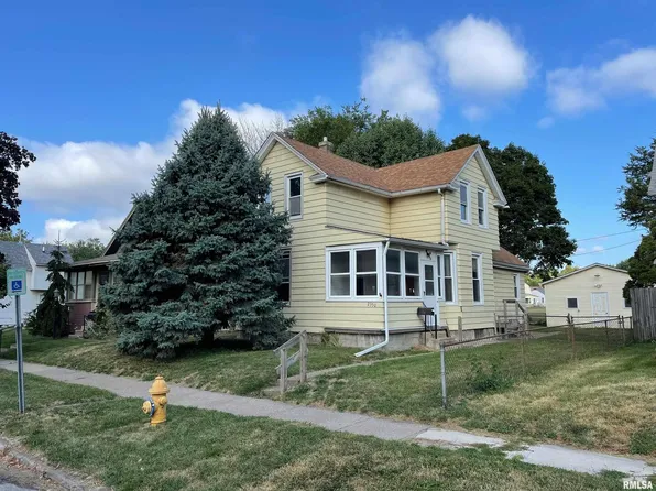 2350 McKinley Ave, Davenport, IA 52802