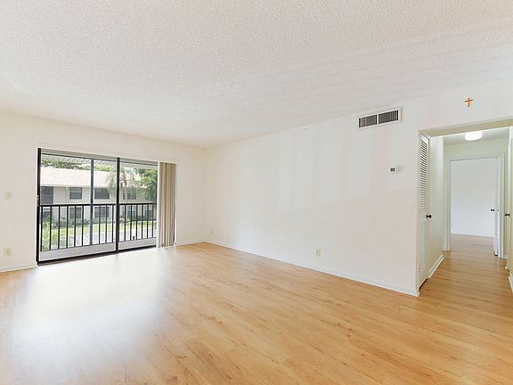 4th image of 9845 Pineapple Tree Dr APT 207