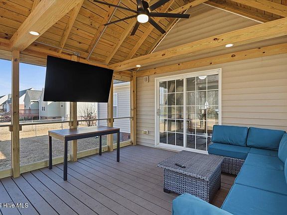 5th image of 309 Wesley Drive