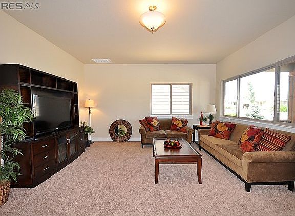 2nd image of 611 61st Avenue Ct