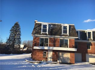 1 Laura Ln, Buffalo, NY 14221