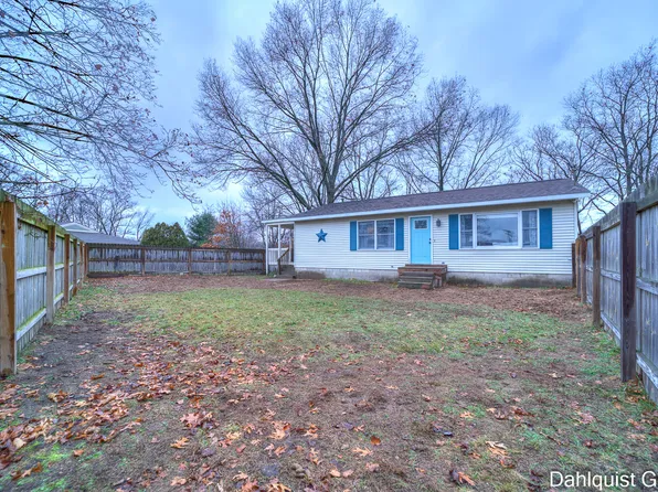 1889 N Getty St, Muskegon, MI 49445