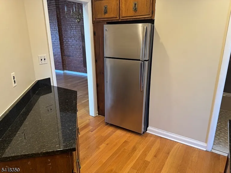 121 E Broad St #B — Photo 13