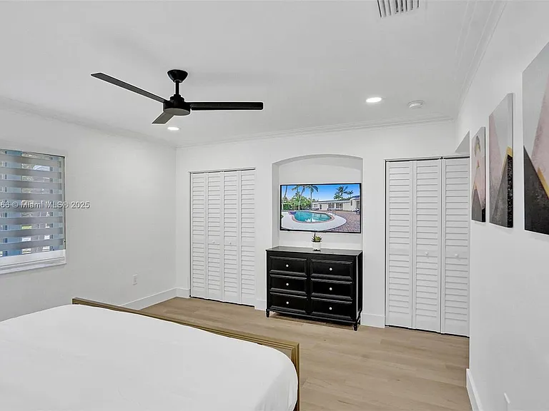 725 Harrison St — Photo 49