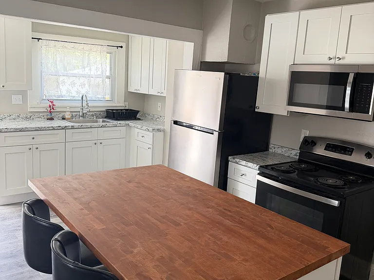 4105 Birney Ave #1 — Photo 2