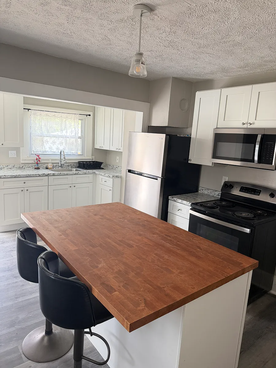 Building Photo - 4105 Birney Ave #1