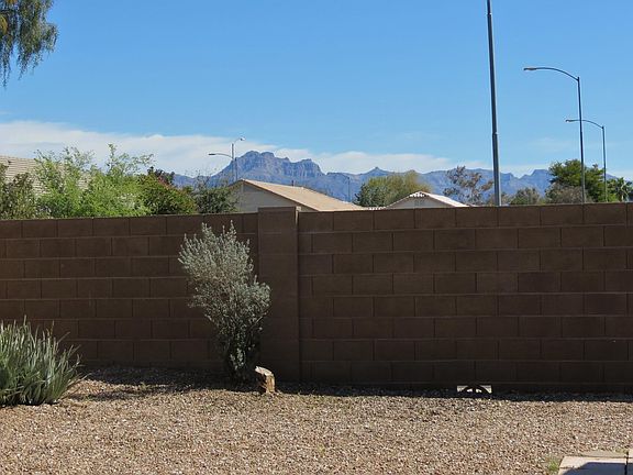3rd image of 10952 E Diamond Ave