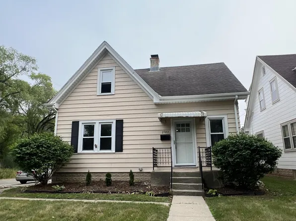 2703 West Oriole DRIVE, Milwaukee, WI 53209