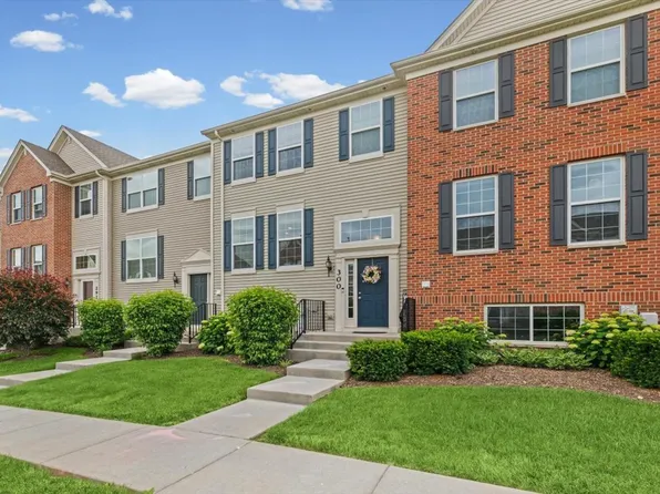 300 Lionel Dr, Grayslake, IL 60030