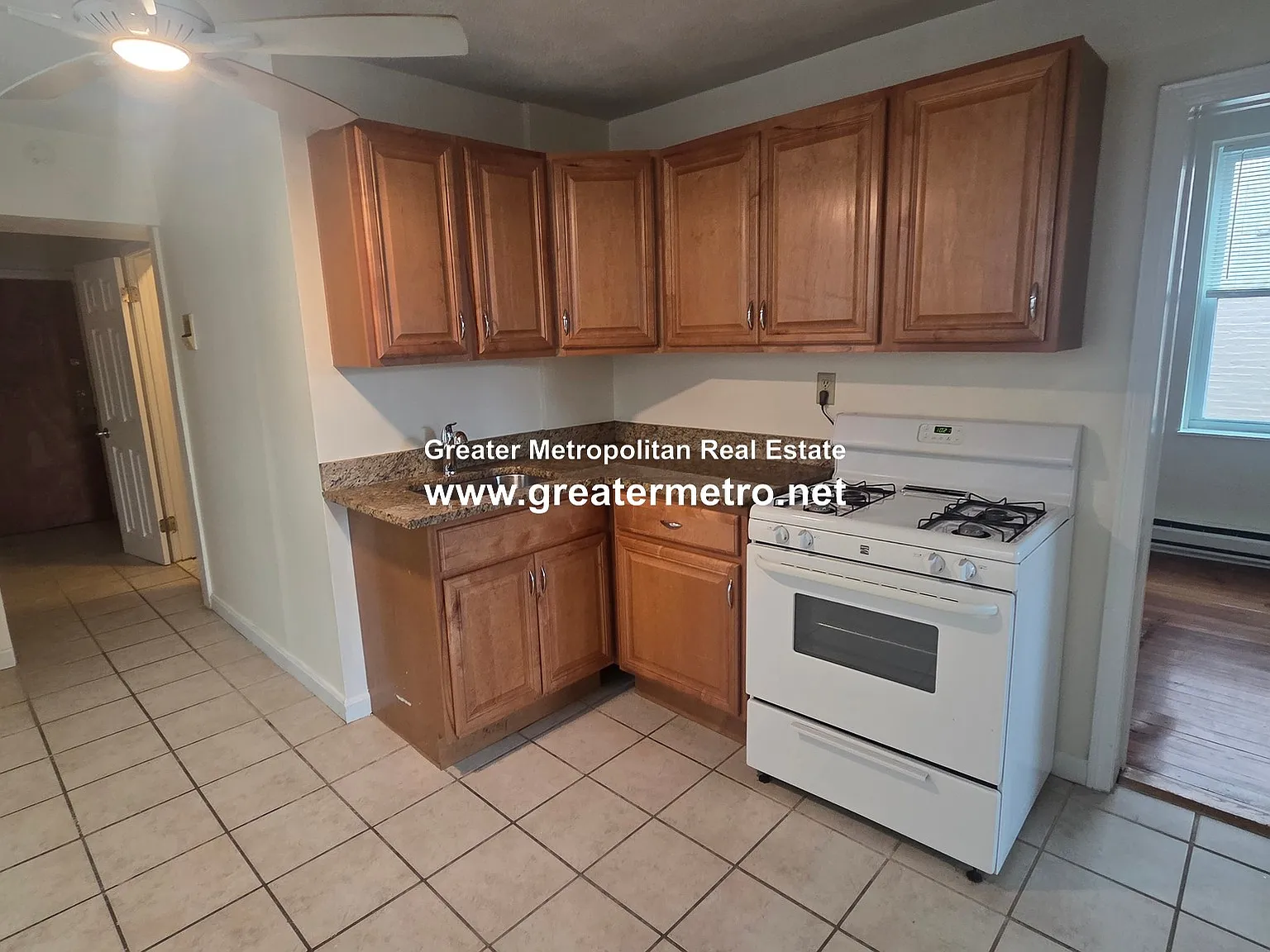 2 bed, 1.0 bath, 650 sqft, $2,850 — Photo 2