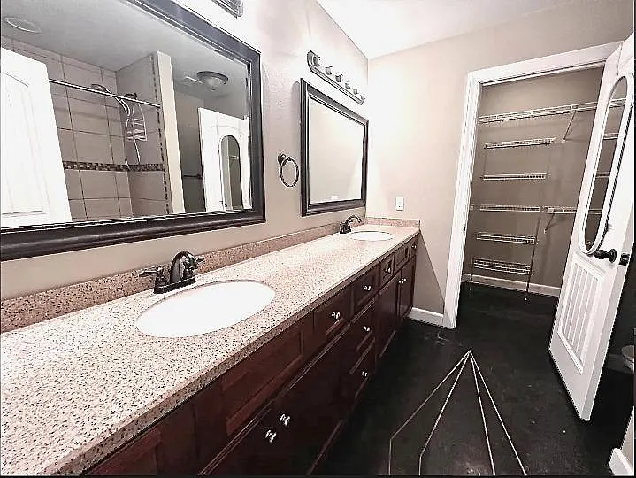 4821 Ocean Dr — Photo 8