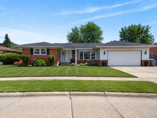 31822 Slumber Ln, Fraser, MI 48026