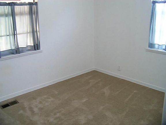 5th image of 318 Onondago Ave