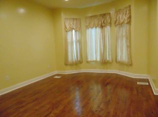 7125 S Champlain Ave #1, Chicago, IL 60619