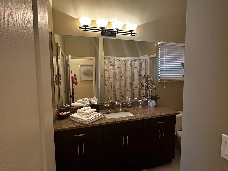 5209 SW 25th Pl — Photo 13