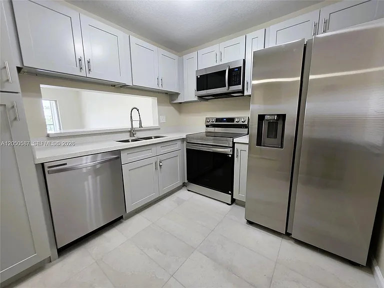 3790 N University Dr #H-1 — Photo 7