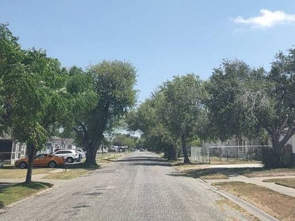 4th image of 4302 Green Grove Dr