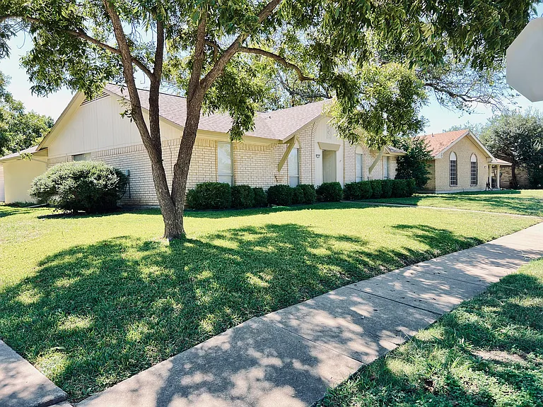 2102 Richwood Dr — Photo 30