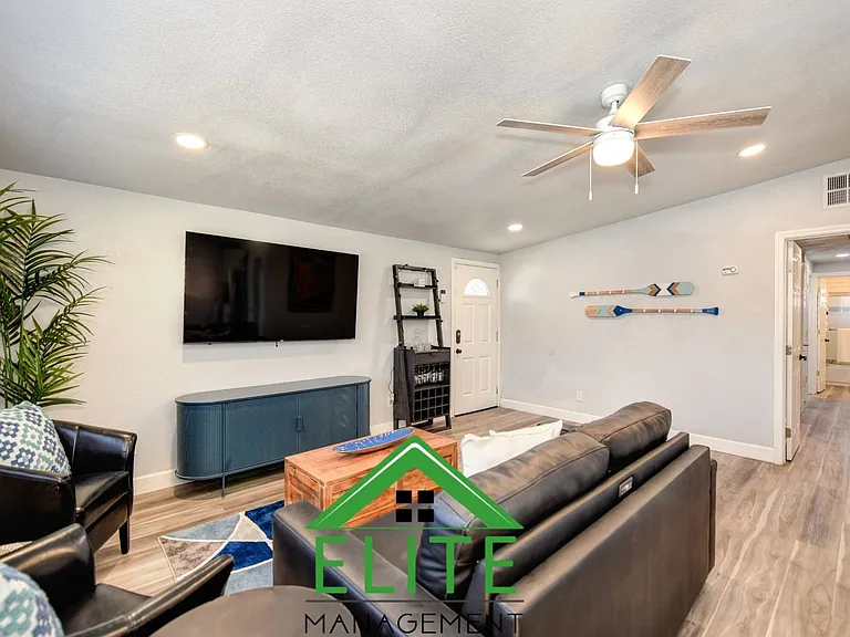 898 Beardsley Dr — Photo 43