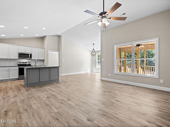 5th image of 3716 Parker Harrison Way