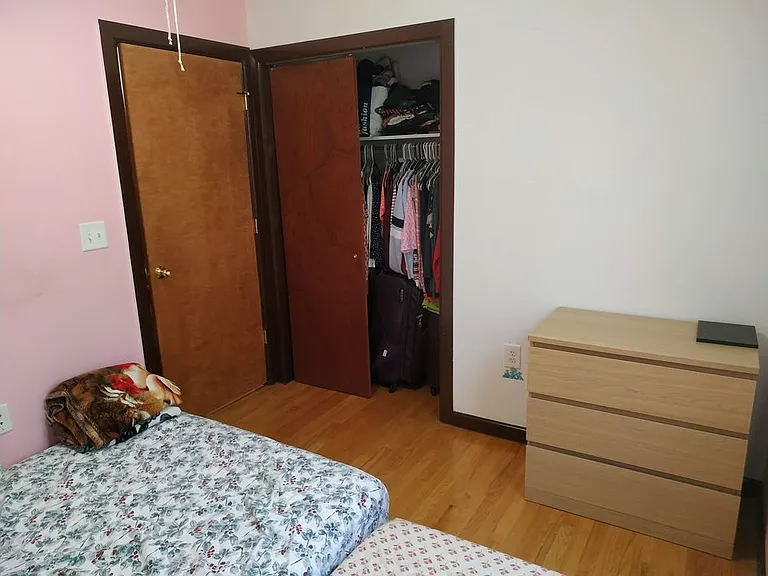 107 Oxford Ave #2 — Photo 5