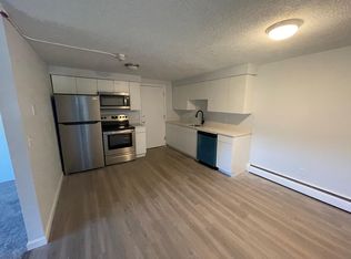 2575 Warwick Ave APT 10, Warwick, RI 02889