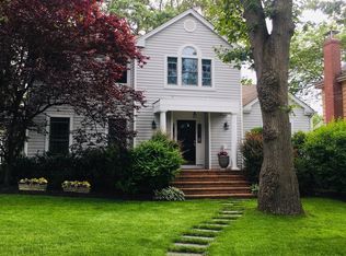 135 Jackson Cres, Centerport, NY 11721