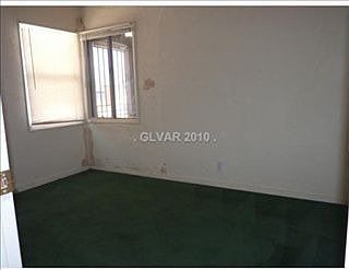 3rd image of 614 W McWilliams Ave