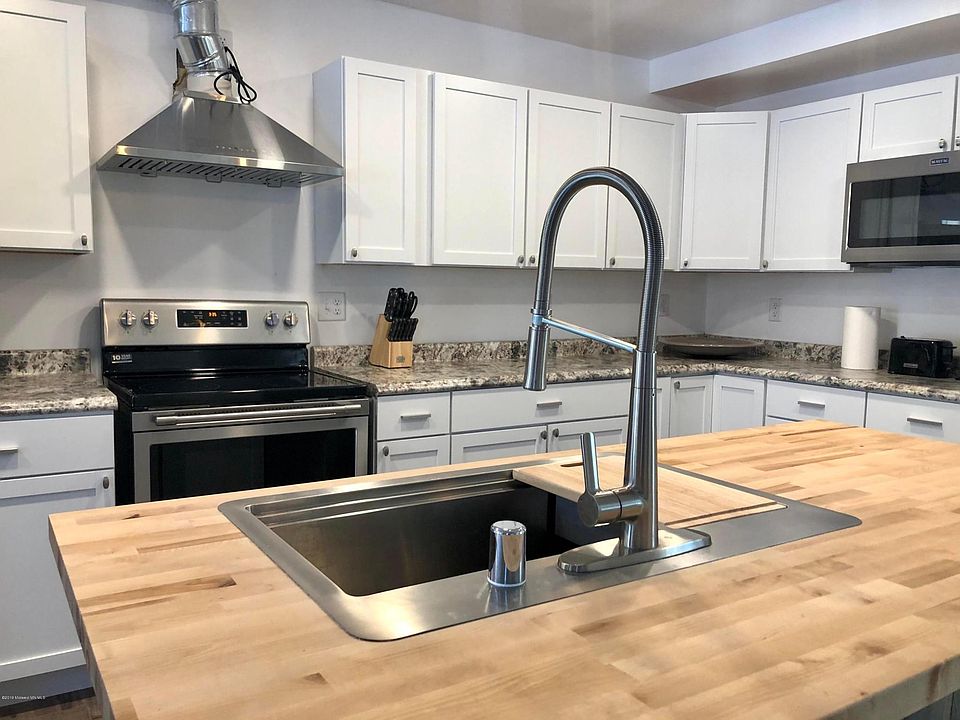 1311 Summit Ave, Detroit Lakes, MN 56501 Zillow