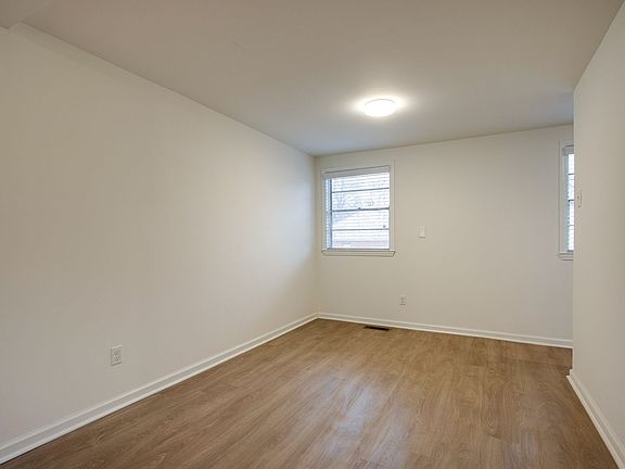 4th image of 2038 Southern Ave #2040-2