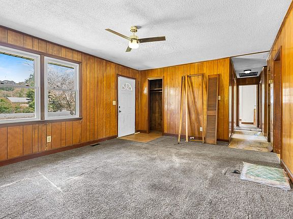 2nd image of 1006 Plowden Mill Rd