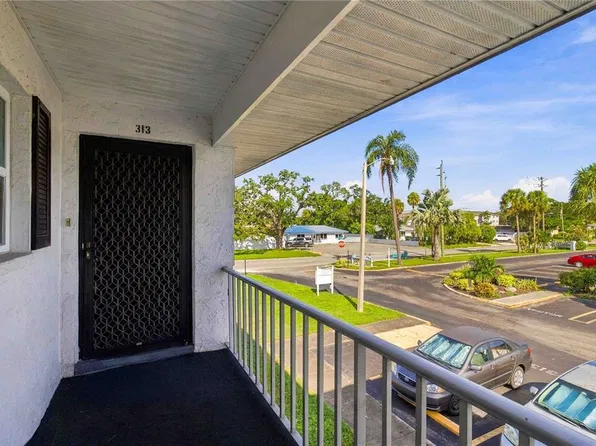 304 47TH AVENUE DRIVE W #313, BRADENTON, FL 34207