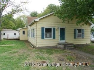 592 Fairland St, Villa Grove, IL 61956