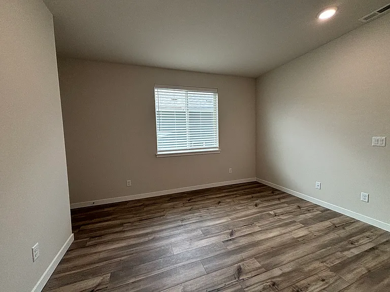 5941 Great Glen Rd SW #B — Photo 4
