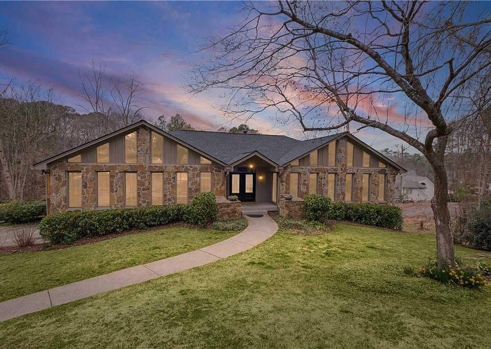 1st image of 35 Green Chase Ct